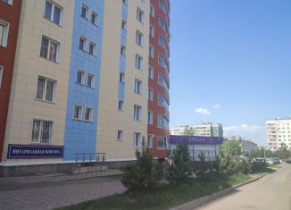 Продаю трехкомнатную квартиру, 89 м2, Сосновоборск, улица Ленинского Комсомола, 37