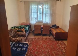 Сдам в аренду 1-ком. квартиру, 35 м2, Дагестан, Кумторкалинская улица, 37