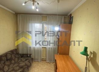 Продаю 3-комнатную квартиру, 63 м2, Омск, улица Лукашевича, 27