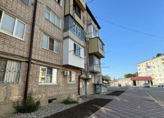 Продажа 2-ком. квартиры, 43 м2, Черкесск, Ставропольская улица, 117В