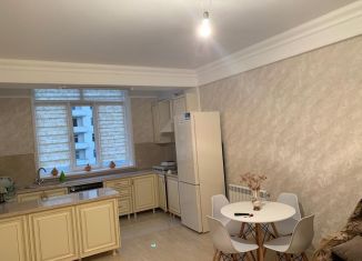 Сдается 2-ком. квартира, 50 м2, Дагестан, Хивская улица, 7В