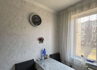 Продается 2-ком. квартира, 43 м2, Грозный, улица Л.И. Яшина, 30, 4-й микрорайон