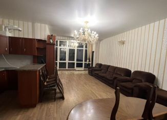 Сдаю в аренду 3-ком. квартиру, 130 м2, село Раздольное, улица Механизаторов, 2/4А