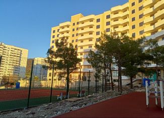 Продажа двухкомнатной квартиры, 78.8 м2, Геленджик, улица Маршала Жукова, 2к1