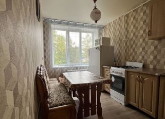 Сдача в аренду 1-ком. квартиры, 31 м2, Псковская область, улица КИМа, 4