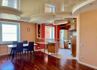 Сдается в аренду трехкомнатная квартира, 98 м2, Санкт-Петербург, Адмиральский проезд, 6