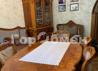 Трехкомнатная квартира на продажу, 70 м2, Москва, Октябрьская улица, 36, Октябрьская улица