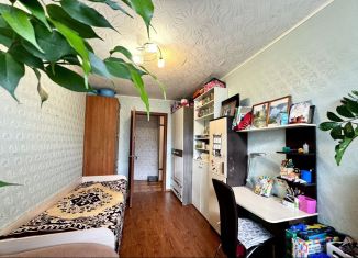 Продам 3-ком. квартиру, 60 м2, Смоленск, улица Маршала Соколовского, 4Б