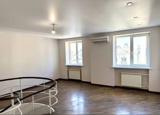 Продам 4-комнатную квартиру, 100 м2, Ростов-на-Дону, улица Шаумяна, 62