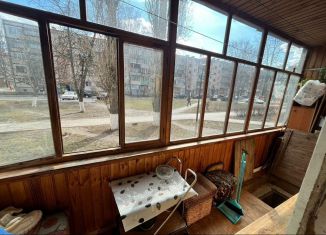 Продажа 3-комнатной квартиры, 60 м2, Старый Оскол, микрорайон Рудничный, 13