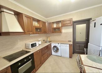 Сдам в аренду однокомнатную квартиру, 45 м2, Подольск, улица 50 лет ВЛКСМ, 18А