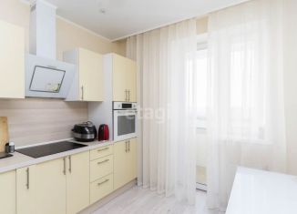 Продам 1-комнатную квартиру, 34 м2, Тюмень, улица Дмитрия Менделеева, 2, ЖК Кристалл