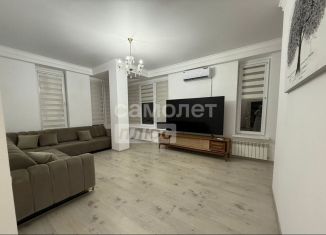 Продам 3-комнатную квартиру, 88 м2, Чечня, улица Геннадия Н. Трошева, 83