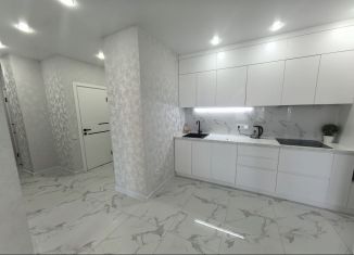 Продажа 3-ком. квартиры, 65 м2, Ростов-на-Дону, улица 16-я Линия, 61/30