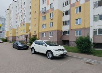 Сдам в аренду 2-комнатную квартиру, 52 м2, Республика Башкортостан, улица Машиностроителей, 64