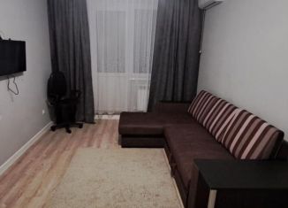 Сдаю в аренду однокомнатную квартиру, 30.4 м2, Азов, улица Куйбышева, 76к1