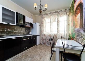 Продам 2-ком. квартиру, 61 м2, Краснодар, улица имени Мусоргского М.П., 17, Музыкальный микрорайон