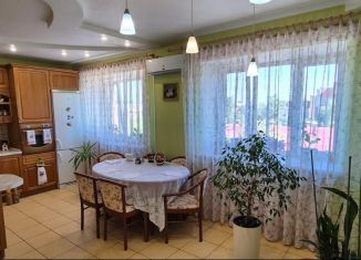 Продается 4-ком. квартира, 123 м2, Тюмень, Рижская улица, 62/2