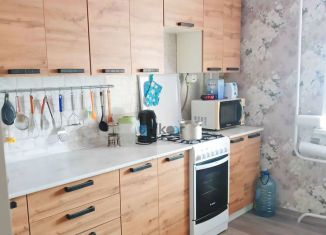 Продажа 3-комнатной квартиры, 62.2 м2, село Кандры, улица Матросова, 11Б