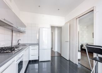 Сдаю 1-комнатную квартиру, 38 м2, Краснодар, улица имени Сергея Есенина, 104, Музыкальный микрорайон