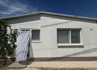 Продам дом, 110 м2, село Новосельское, Курортная улица