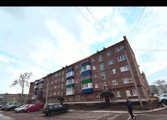 Продаю 2-ком. квартиру, 45 м2, Салават, улица Ленина, 36