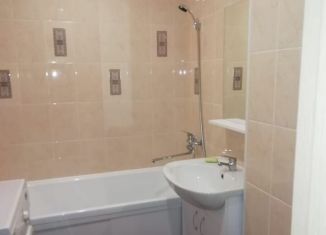 Сдаю однокомнатную квартиру, 32 м2, Нефтекамск, улица Карцева, 32