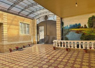 Продажа дома, 200 м2, посёлок городского типа Ленинкент, улица Генжеханова, 67