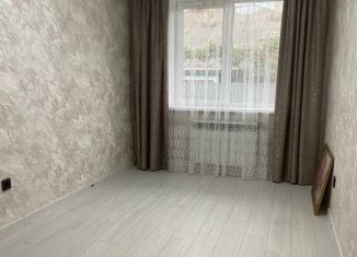 Сдам двухкомнатную квартиру, 54 м2, Армавир, Односторонняя улица, 18