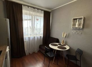 Двухкомнатная квартира на продажу, 59 м2, Тюмень, улица Николая Зелинского, 3