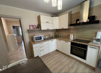 Продам двухкомнатную квартиру, 51 м2, село Мариинский, Хвойная улица, 10