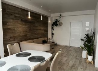 Продажа 3-ком. квартиры, 120 м2, Ставрополь, микрорайон № 6, улица Мира, 271