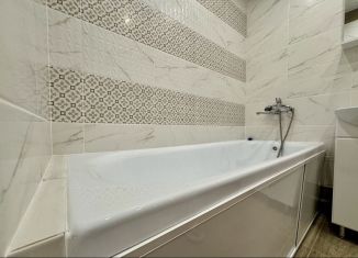 Продам 2-ком. квартиру, 59.9 м2, деревня Алтуховка, улица Дружбы, 3