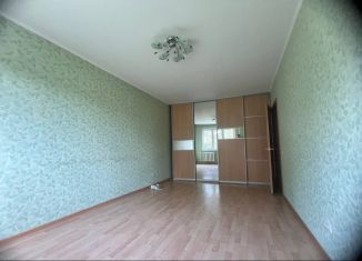 Продажа 2-комнатной квартиры, 49.3 м2, Киров, улица Баумана, 8