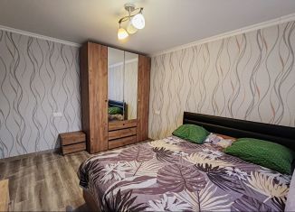 Продаю 2-ком. квартиру, 43.7 м2, Татарстан, улица Комарова, 24