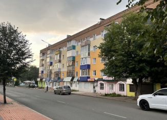 Продаю 2-ком. квартиру, 42.6 м2, Ишимбай, улица Губкина, 36