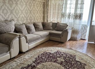 Сдаю в аренду трехкомнатную квартиру, 80 м2, Грозный, проспект Ахмат-Хаджи Абдулхамидовича Кадырова, 55