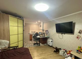 Продаю гараж, 30 м2, посёлок городского типа Партенит