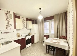 Сдам в аренду комнату, 11 м2, Татарстан, улица Новоселья, 4