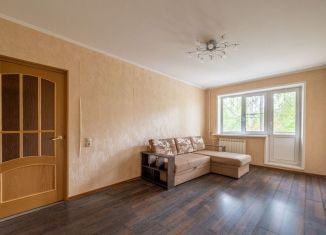 Продажа 3-ком. квартиры, 61.6 м2, Екатеринбург, улица Пехотинцев, 2к2, Железнодорожный район