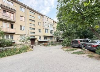 Четырехкомнатная квартира на продажу, 80.8 м2, Ессентуки, улица Ермолова, 127