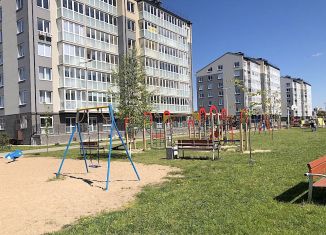 Продам 1-комнатную квартиру, 47.6 м2, Калининград, Рассветная улица, 21