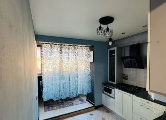 Продажа 1-комнатной квартиры, 33 м2, посёлок городского типа Медведево, улица Логинова, 8