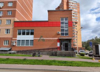 Продаю торговую площадь, 697 м2, Лобня, улица Борисова, 24