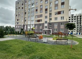 Продам 2-комнатную квартиру, 56.6 м2, Калининград