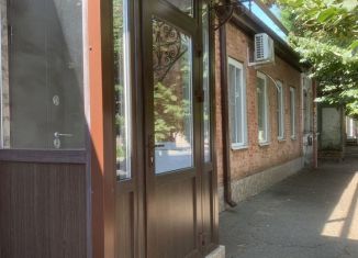 Продаю торговую площадь, 48.7 м2, Краснодар, улица Янковского, 33, микрорайон Центральный