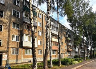 Продаю 2-ком. квартиру, 45.2 м2, Киров, улица Пугачёва, 12