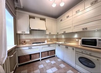 Продается трехкомнатная квартира, 74.9 м2, Ярославль, улица Павлова, 3