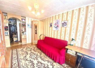 2-комнатная квартира на продажу, 39.4 м2, Великие Луки, улица Антонова, 9