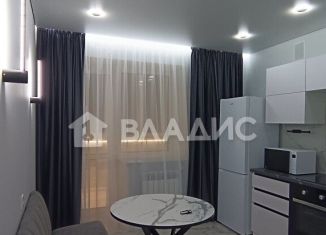 Сдается в аренду 1-комнатная квартира, 40 м2, Тобольск, 15-й микрорайон, 14А